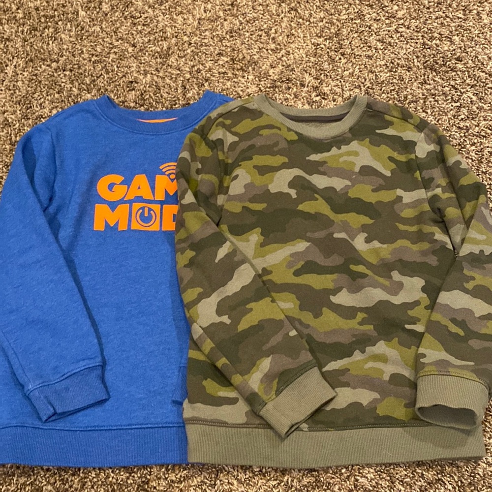Boys Sweatshirt Lot Size S (6/7)